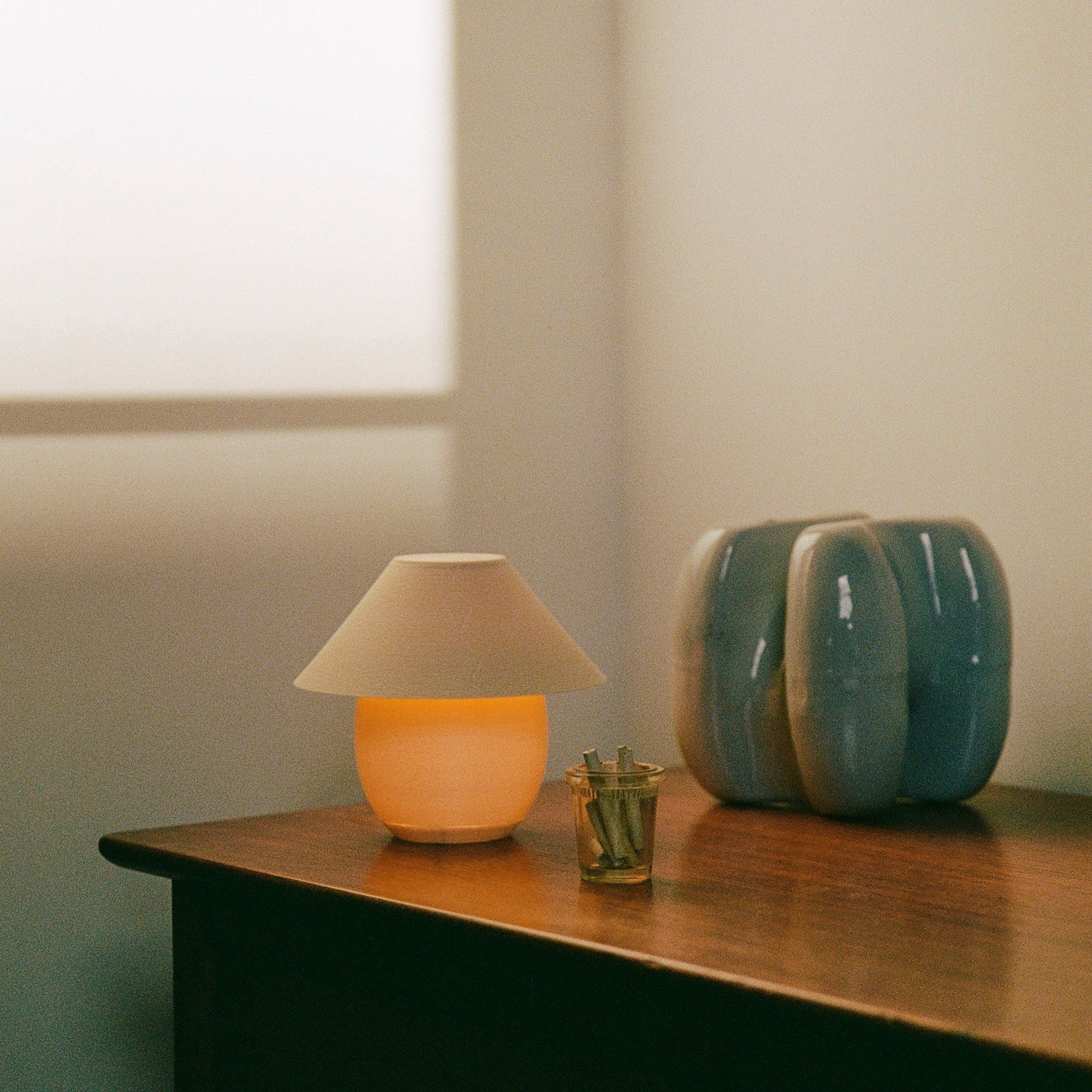 The Scoop Table Lamp