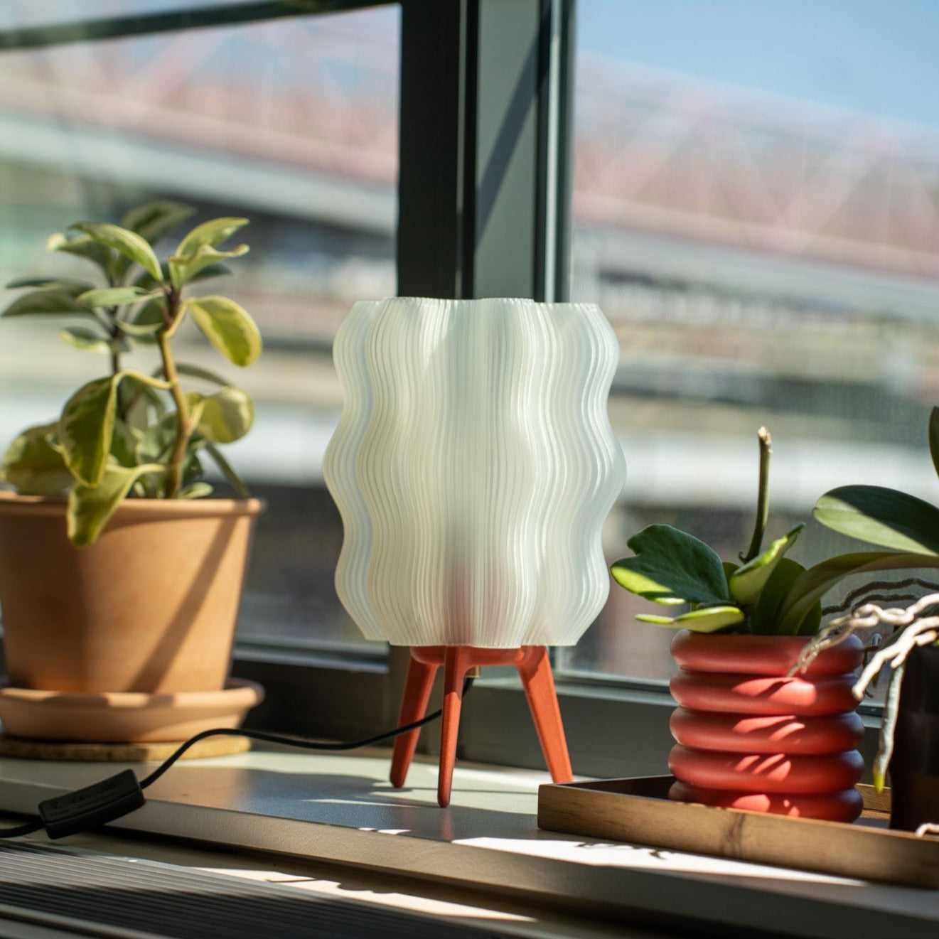 Wavy Table Lamp