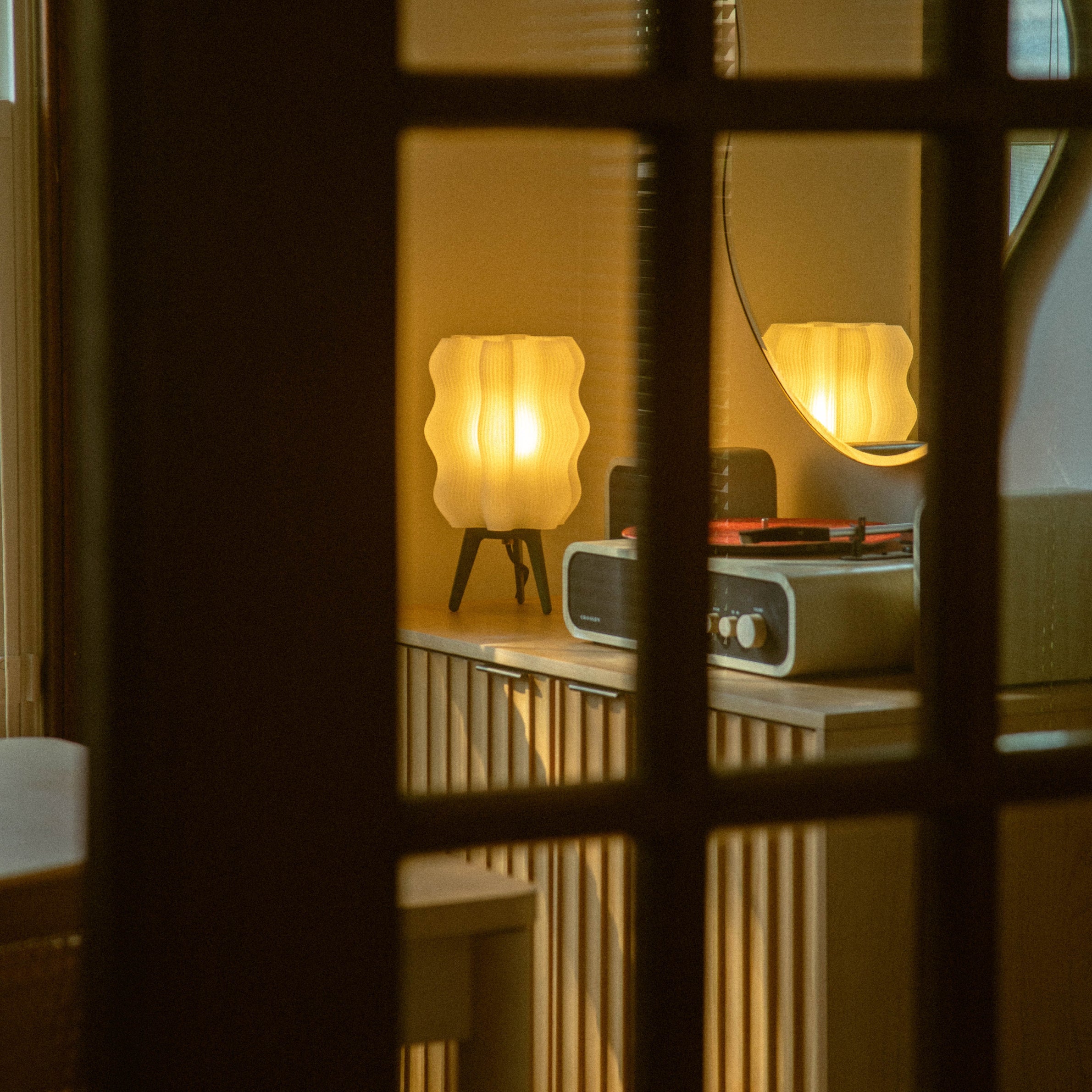 Wavy Table Lamp